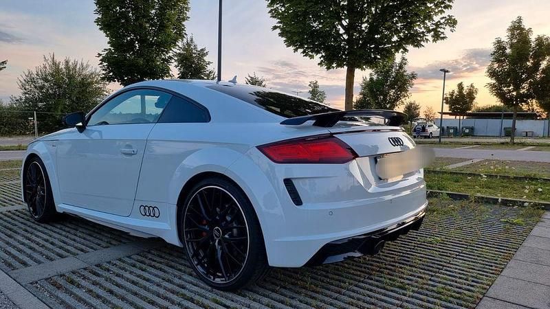 Weiß Gebraucht 2023 Audi TT Competition Coupé | 44.800 € (Fairer Preis) - Bild 1/4