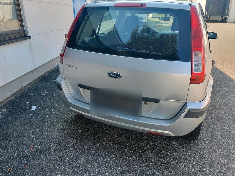 Gebraucht Ford Fusion 59 PS (43 kW) 2006 Silber Kleinwagen