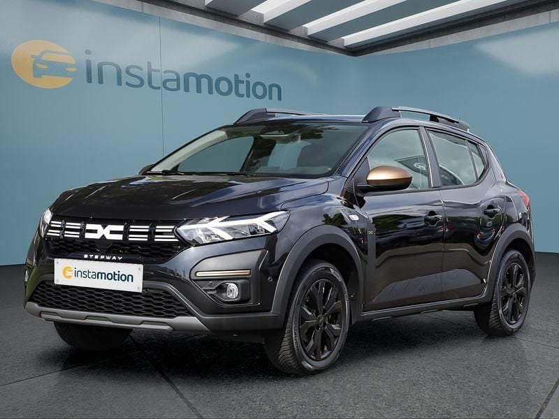 Schwarz Gebraucht 2024 Dacia Sandero Stepway Kleinwagen | 19.499 € (Fairer Preis) - Bild 1/4