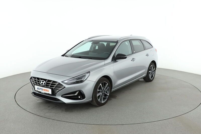 Grau Gebraucht 2021 Hyundai i30 Edition 30+ Kombi | 17.720 € (Superpreis) - Bild 1/4