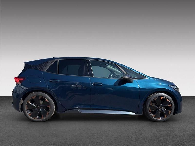 Second-hand Cupra Born 150 kW (204 CP) 2022 Albastru Hatchback