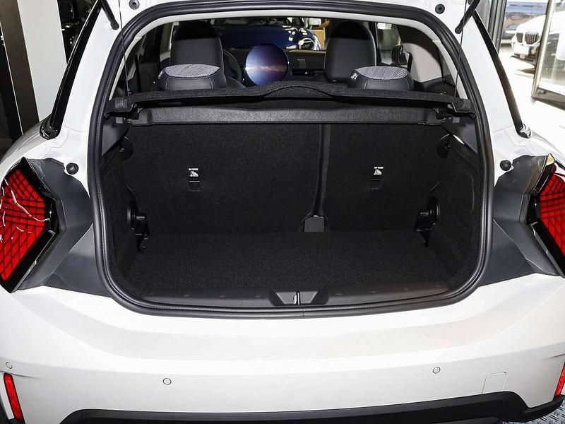 Gebraucht Mini Cooper S Classic 204 PS (150 kW) 2025 Nanuq white Kleinwagen