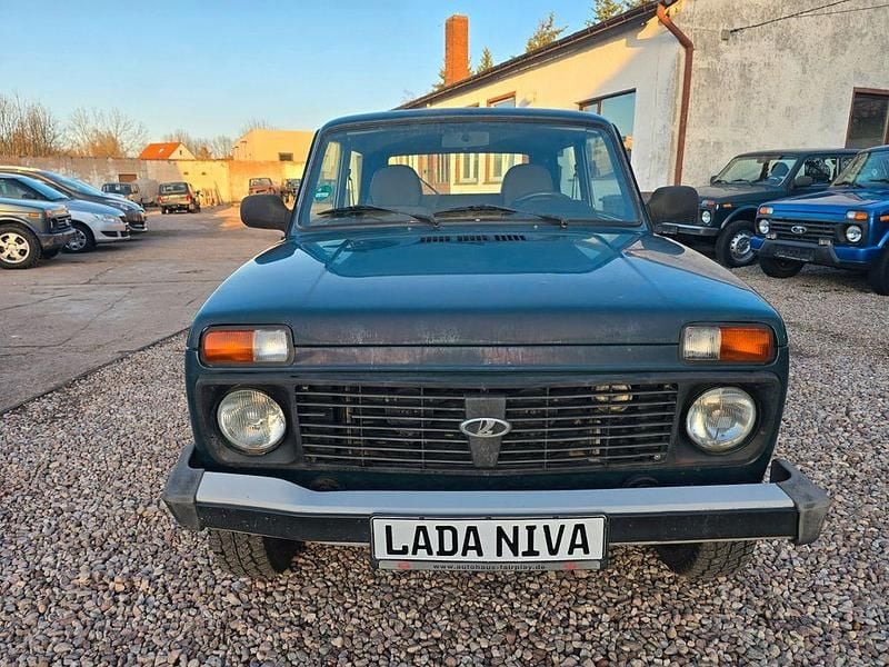 Gebraucht Lada niva 82 PS (60 kW) 2010 Grün SUV