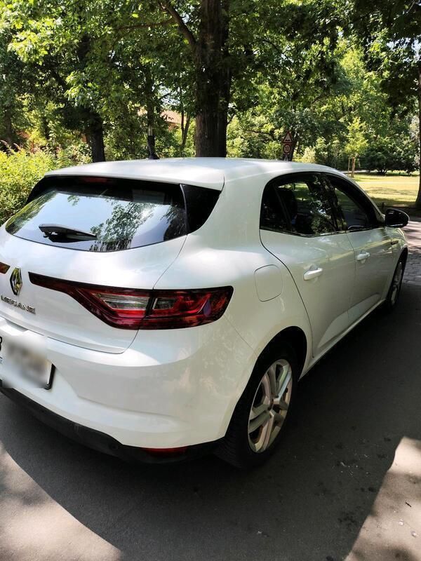 Weiß Gebraucht 2017 Renault Mégane IV Limousine | 9.500 € (Superpreis) - Bild 1/4