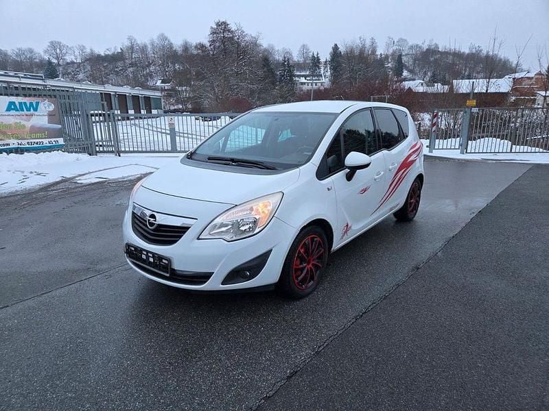 Weiß Gebraucht 2011 Opel Meriva Design Edition Van / Kleinbus | 1.900 € (Superpreis) - Bild 1/4