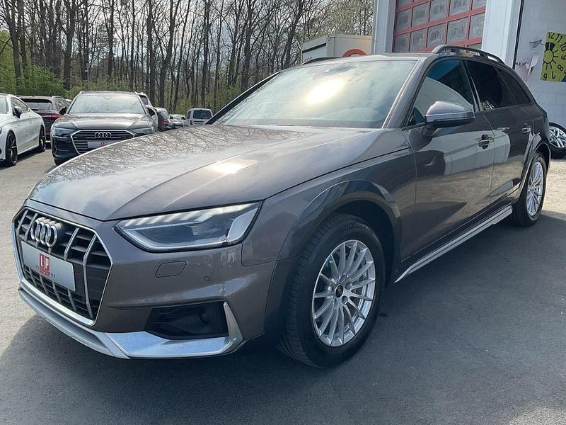 Grau Gebraucht 2022 Audi A4 Allroad Sport Kombi | 25.990 € (Fairer Preis) - Bild 1/4