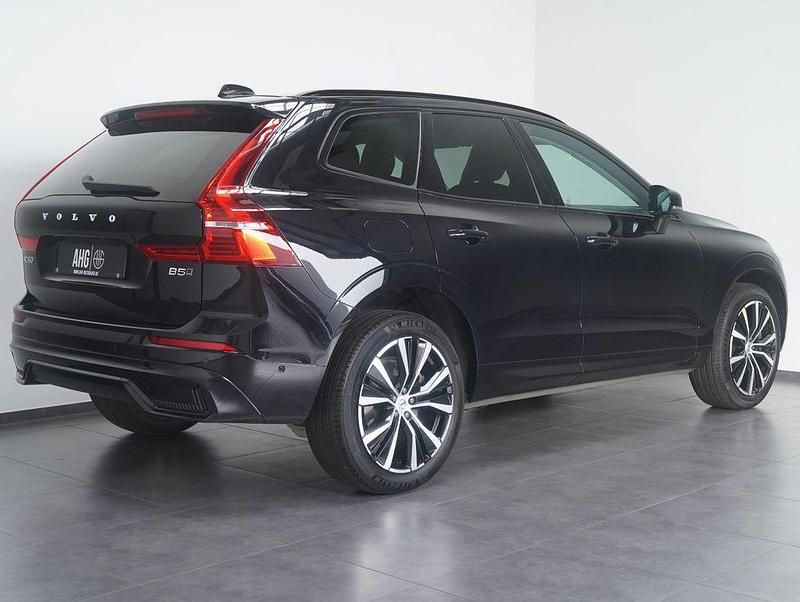 Gebraucht Volvo XC60 Ultimate 250 PS (183 kW) 2022 Onyx black SUV