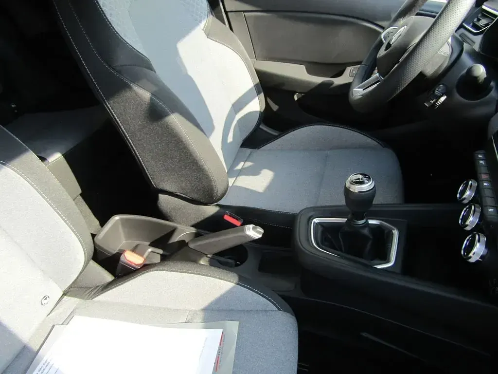 Neu Mitsubishi Colt Plus 67 PS (49 kW) 2025 Weiß Kleinwagen