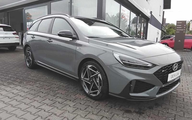 Neu Hyundai i30 N Line 140 PS (102 kW) 2025 Grau Limousine