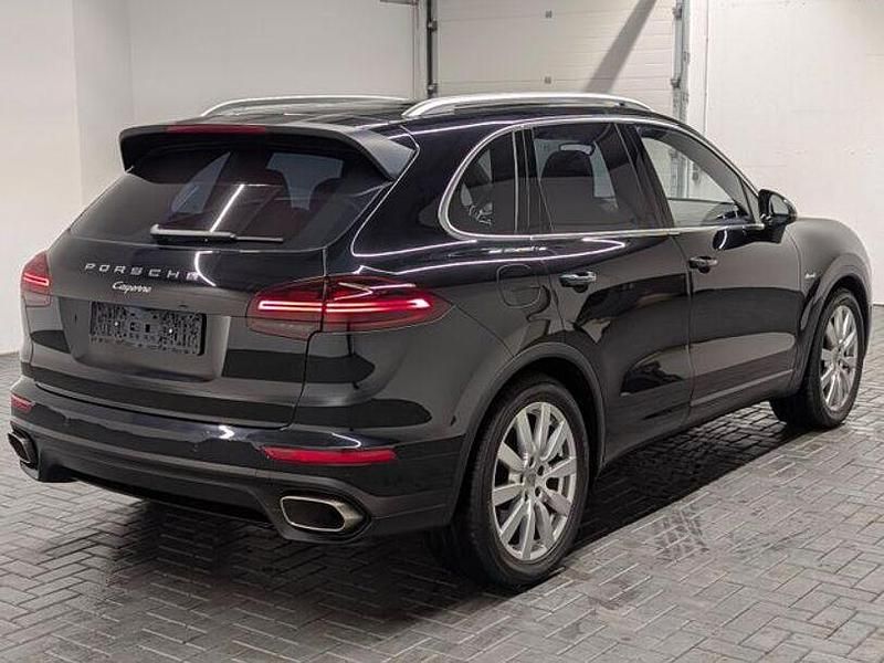 Second-hand Porsche Cayenne 262 CP (192 kW) 2016 Negru SUV