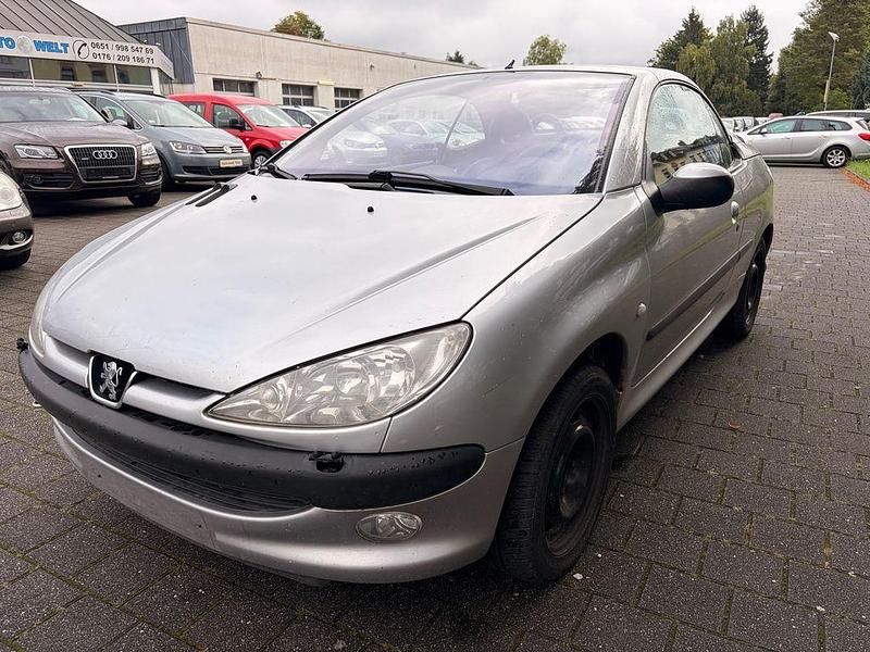 Grau Gebraucht 2001 Peugeot 206 CC Platinum Cabrio | 990 € (Guter Preis) - Bild 1/4