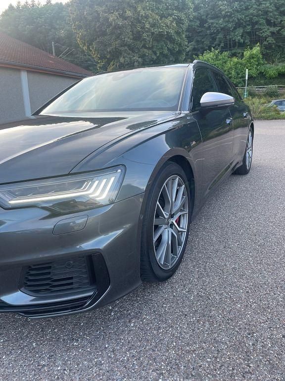 Grau Gebraucht 2020 Audi S6 Ambiente Kombi | 43.699 € (Fairer Preis) - Bild 1/4