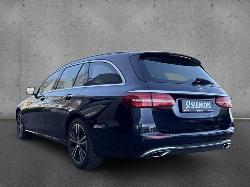 Gebraucht Mercedes E400 Avantgarde 340 PS (250 kW) 2020 Metalliclack (blau Kombi