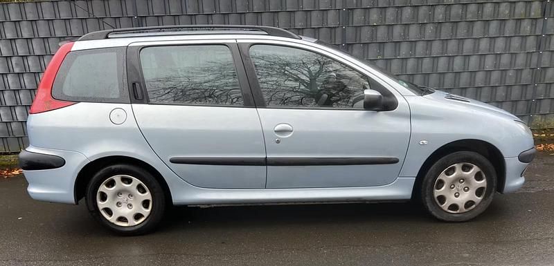 Gebraucht Peugeot 206 75 PS (55 kW) 2003 Grau Kombi