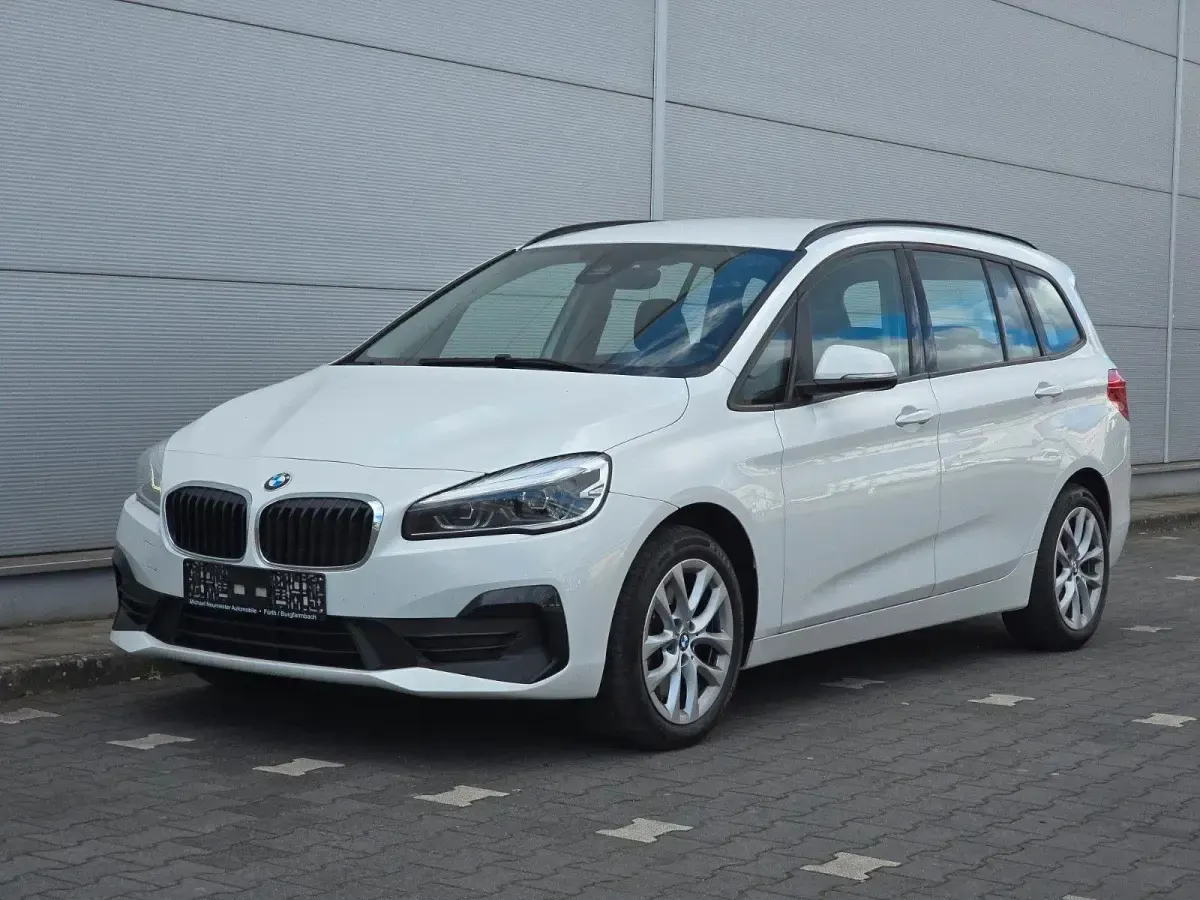 Gebraucht BMW 218 Gran Tourer Advantage 150 PS (110 kW) 2022 Weiß Van / Kleinbus
