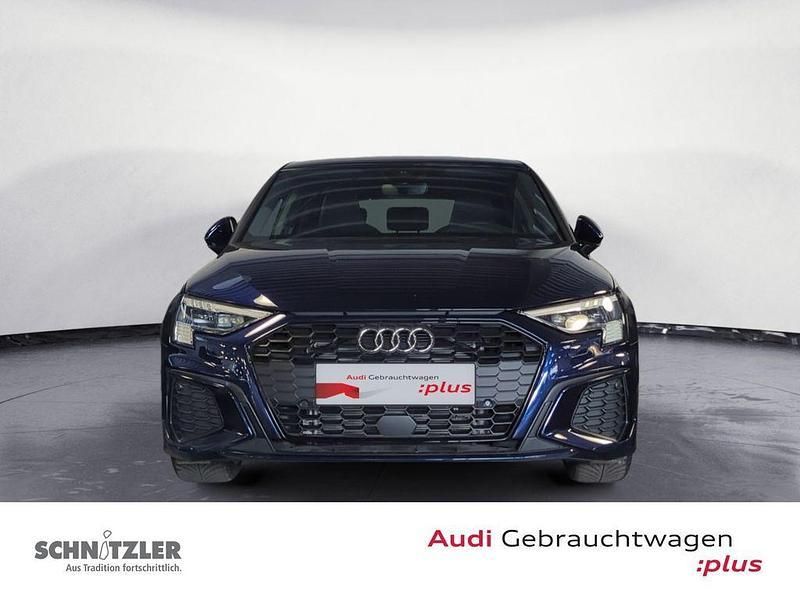 Blau Gebraucht 2024 Audi A3 Sportback S-Line Limousine | 32.980 € (Superpreis) - Bild 1/4