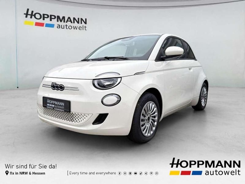 Weiß Gebraucht 2023 Fiat 500e Limousine | 19.990 € (Guter Preis) - Bild 1/3