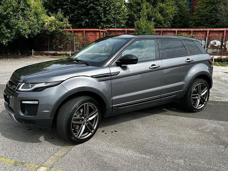 Grau Gebraucht 2018 Land Rover Range Rover evoque SE SUV | 23.800 € (Guter Preis) - Bild 1/4