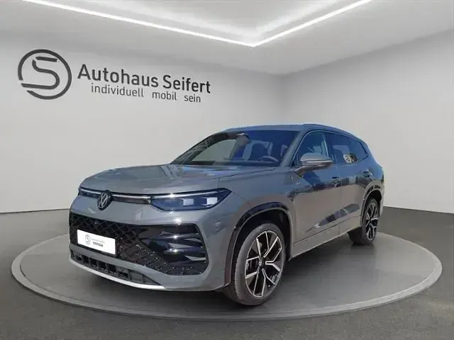 Gebraucht VW Tayron R-line 265 PS (194 kW) 2026 Grau SUV