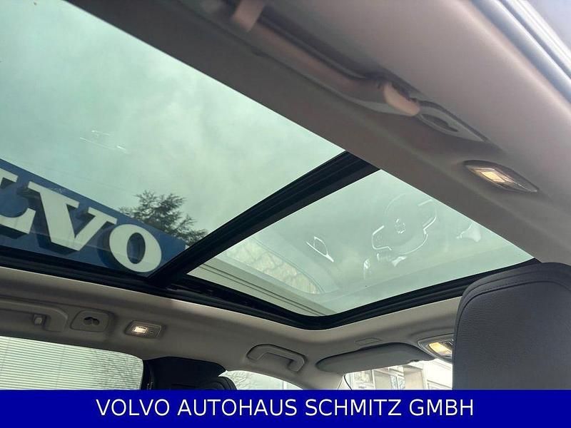 Gebraucht Volvo V60 Plus 197 PS (144 kW) 2025 Grau Kombi