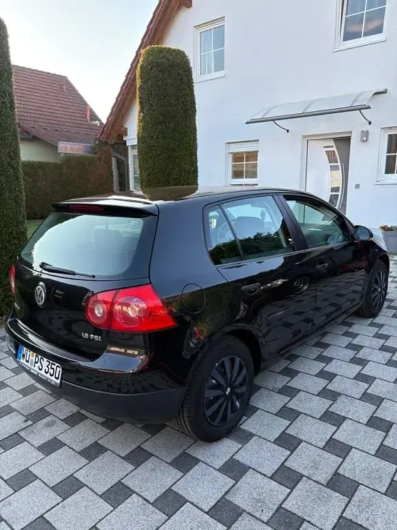 Gebraucht VW Golf V 116 PS (85 kW) 2004 Schwarz Kleinwagen