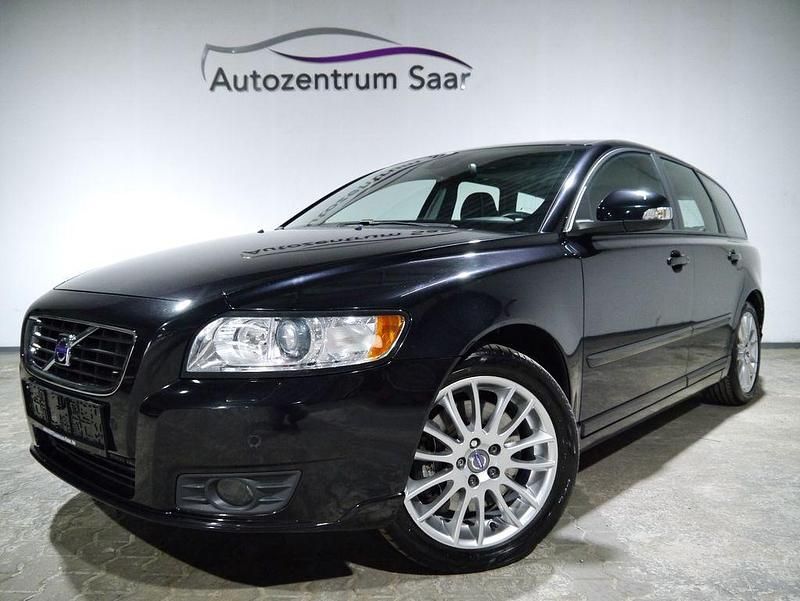 Schwarz Gebraucht 2010 Volvo V50 Kombi | 8.999 € - Bild 1/4