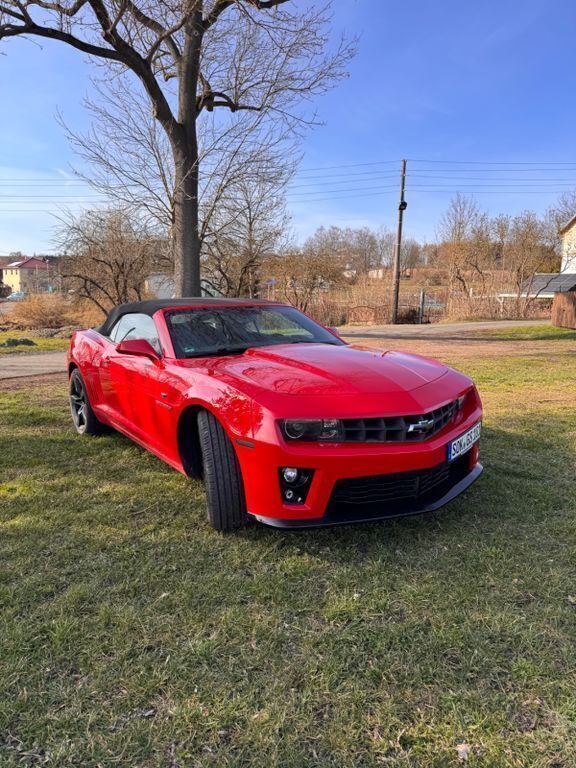 Rot Gebraucht 2012 Chevrolet Camaro ZL1 Cabrio | 21.200 € - Bild 1/3