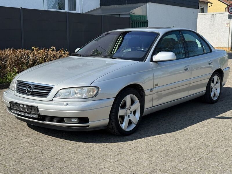 Silber Gebraucht 2002 Opel Omega Design Edition Limousine | 2.770 € (Etwas zu teuer) - Bild 1/4