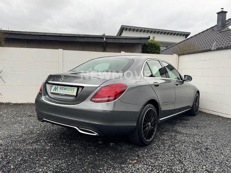 Gebraucht Mercedes C180 156 PS (114 kW) 2018 Grau Limousine