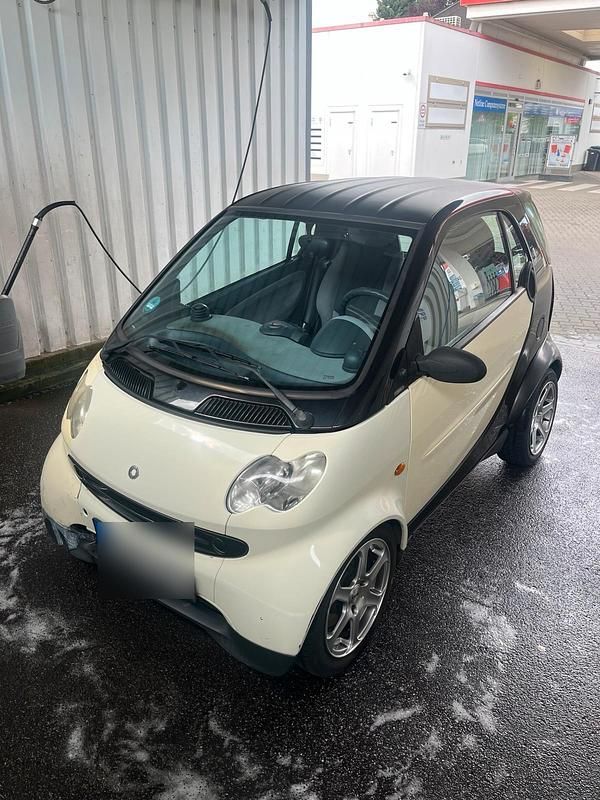 Gelb Gebraucht 2005 Smart ForTwo Coupé Kleinwagen | 1.900 € (Fairer Preis) - Bild 1/4