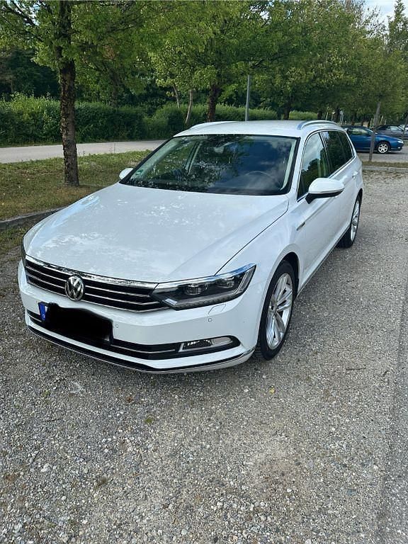 Weiß Gebraucht 2015 VW Passat Kombi | 17.200 € (Fairer Preis) - Bild 1/4