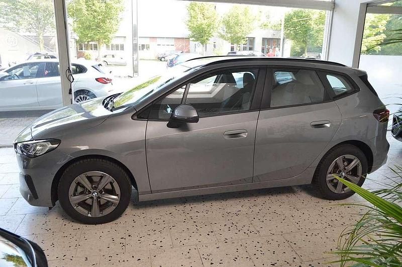 Gebraucht BMW 218 136 PS (100 kW) 2022 Skyscraper grey metallic Kombi