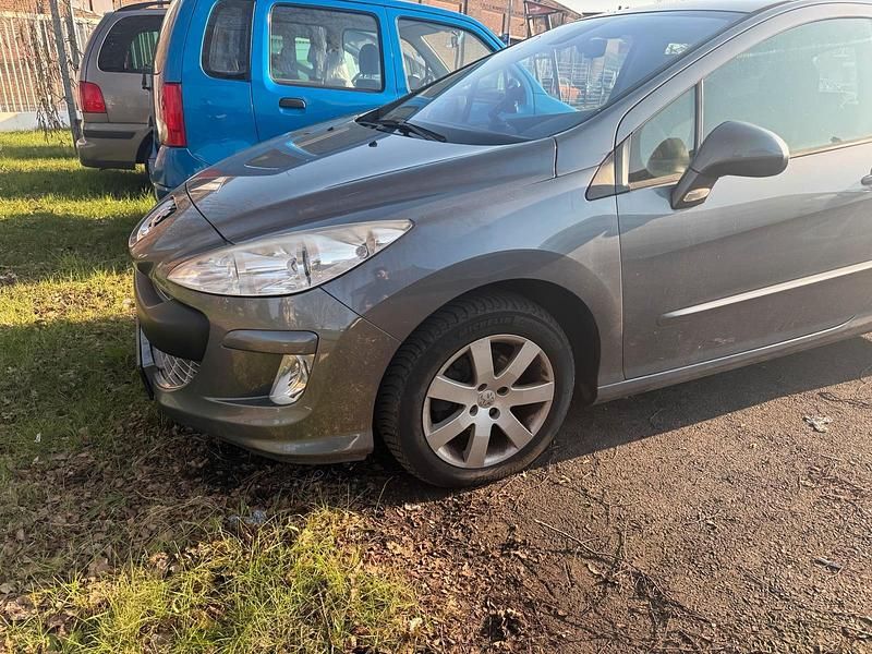 Gebraucht Peugeot 308 90 PS (66 kW) 2010 Grau Kleinwagen