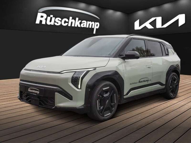 Gruen Gebraucht 2024 Kia EV3 3 SUV | 43.790 € (Teuer) - Bild 1/4