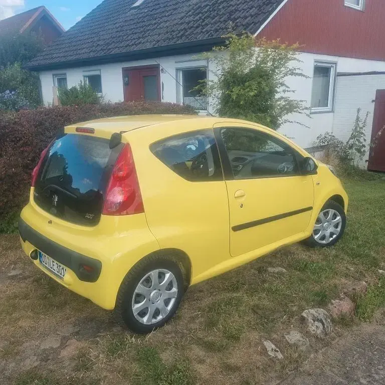 Gebraucht Peugeot 107 68 PS (50 kW) 2009 Gelb Kleinwagen