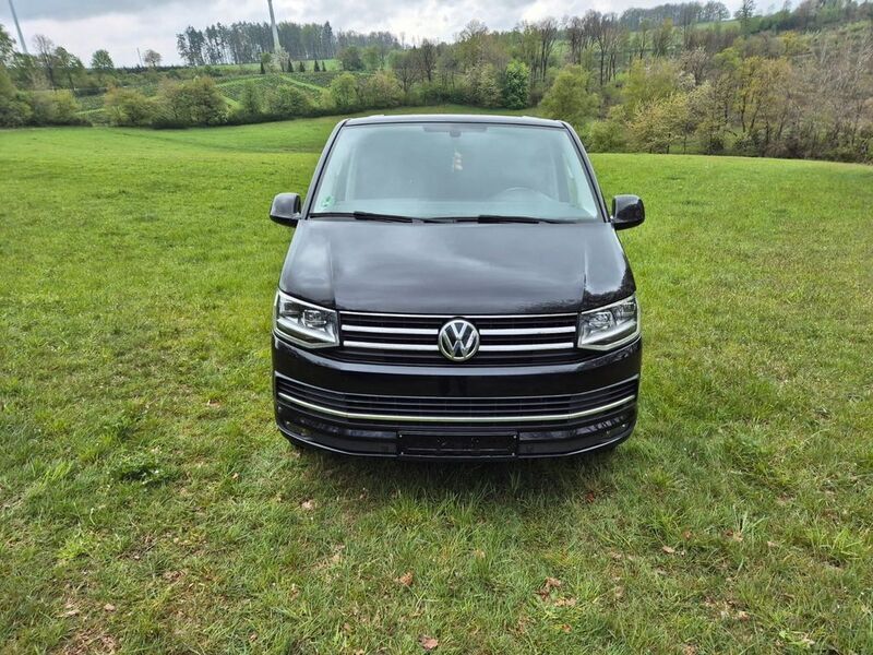 Schwarz Gebraucht 2015 VW T6 Highline Van | 36.200 € (Fairer Preis) - Bild 1/4
