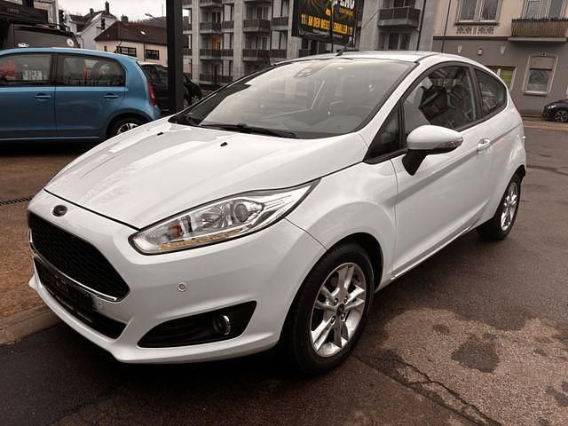 Gebraucht 2017 Ford Fiesta Celebration Kleinwagen | 6.450 € (Superpreis) - Bild 1/4