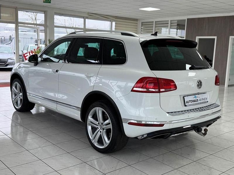 Gebraucht VW Touareg Terrain Tech 262 PS (192 kW) 2016 Weiß SUV