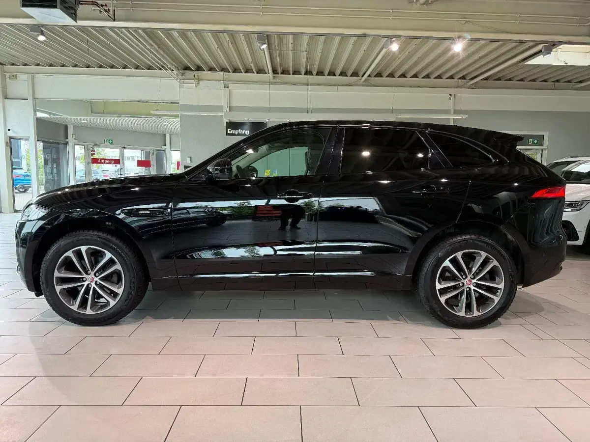 Gebraucht Jaguar F-Pace R-Sport 179 PS (131 kW) 2019 Schwarz SUV
