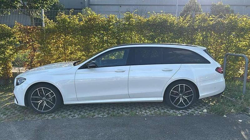 Gebraucht Mercedes E300 AMG line 258 PS (189 kW) 2020 Kombi