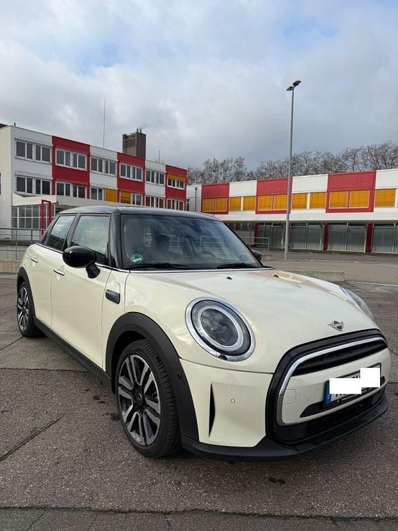 Gebraucht Mini Cooper Classic 136 PS (100 kW) 2022 Weiß Kleinwagen