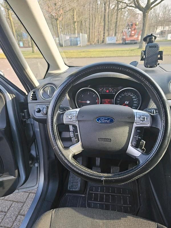 Gebraucht Ford Galaxy 140 PS (102 kW) 2008 Grau Van / Kleinbus