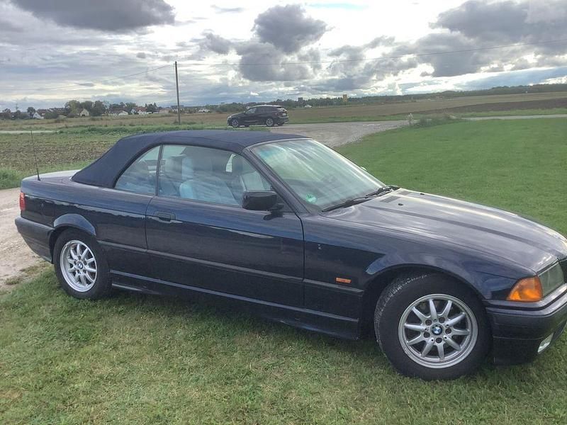 Blau Gebraucht 1999 BMW 328 Cabriolet Sport Line Cabrio | 11.997 € (Superpreis) - Bild 1/4