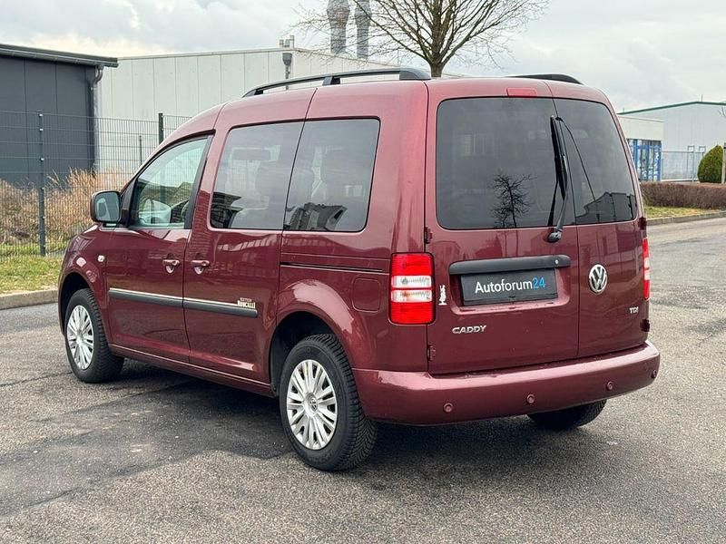 Gebraucht VW Caddy Edition 102 PS (75 kW) 2013 Rot Van / Kleinbus