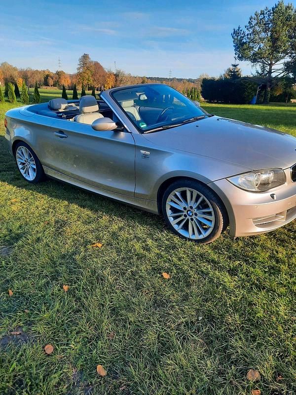 Gebraucht BMW 123 Cabriolet 204 PS (150 kW) 2009 Silber Cabrio