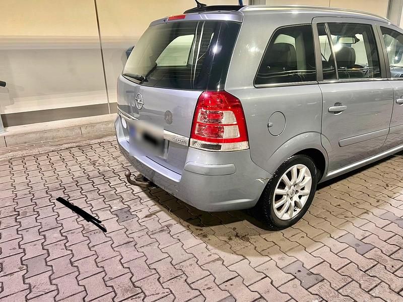 Gebraucht Opel Zafira 120 PS (88 kW) 2008 Grau Van / Kleinbus