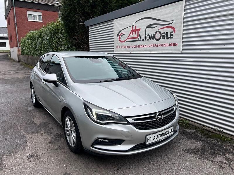 Silber Gebraucht 2017 Opel Astra S Limousine | 7.899 € (Etwas zu teuer) - Bild 1/4