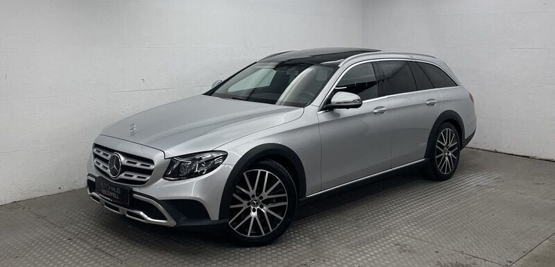 Iridiumsilber Gebraucht 2019 Mercedes E220 Avantgarde Kombi | 31.400 € (Fairer Preis) - Bild 1/4