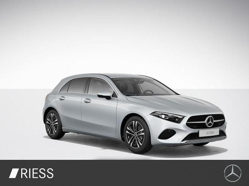 Gebraucht Mercedes A250 Progressive 218 PS (160 kW) 2024 Iridiumsilber metallic Limousine