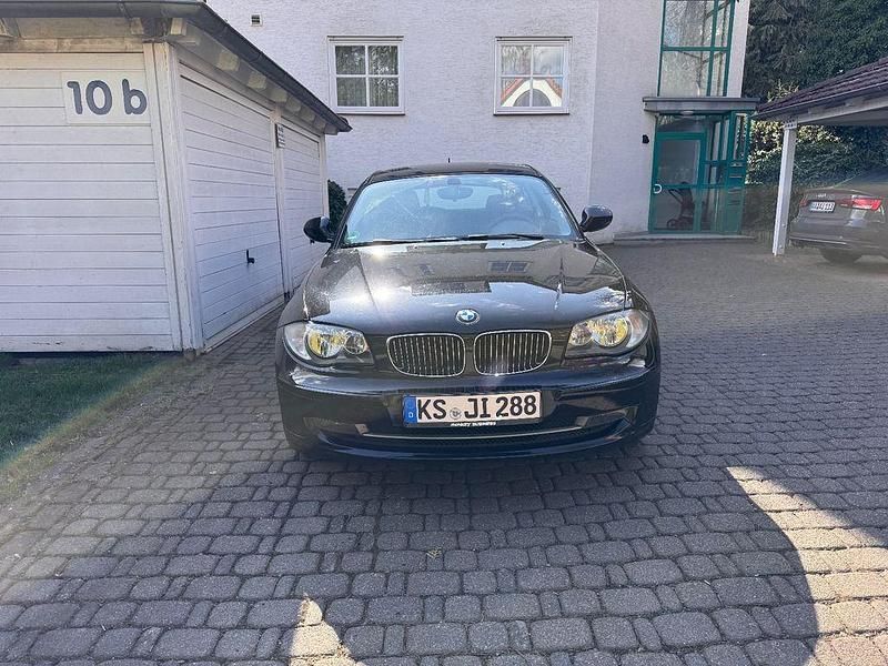 Gebraucht BMW 130 Performance 258 PS (189 kW) 2010 Schwarz Kleinwagen
